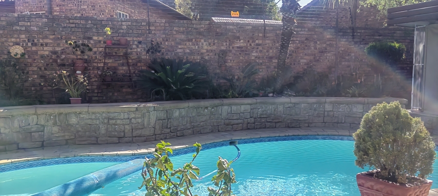 3 Bedroom Property for Sale in Bassonia Gauteng