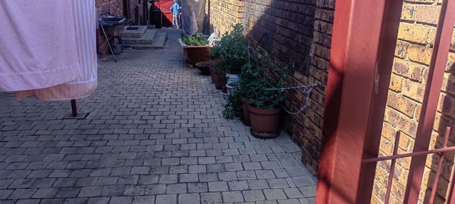 3 Bedroom Property for Sale in Bassonia Gauteng