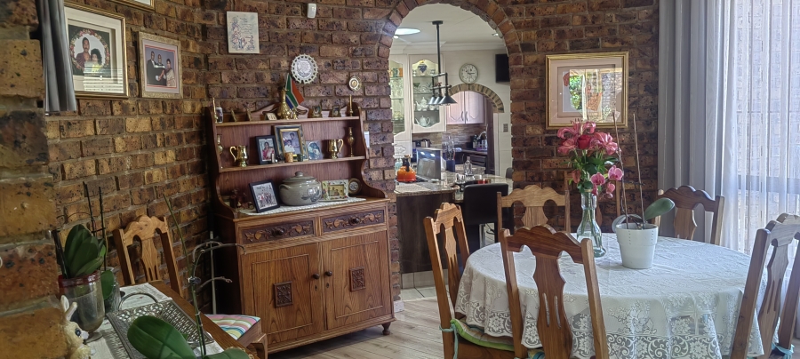 3 Bedroom Property for Sale in Bassonia Gauteng