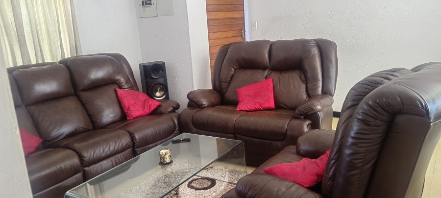 3 Bedroom Property for Sale in Bassonia Gauteng