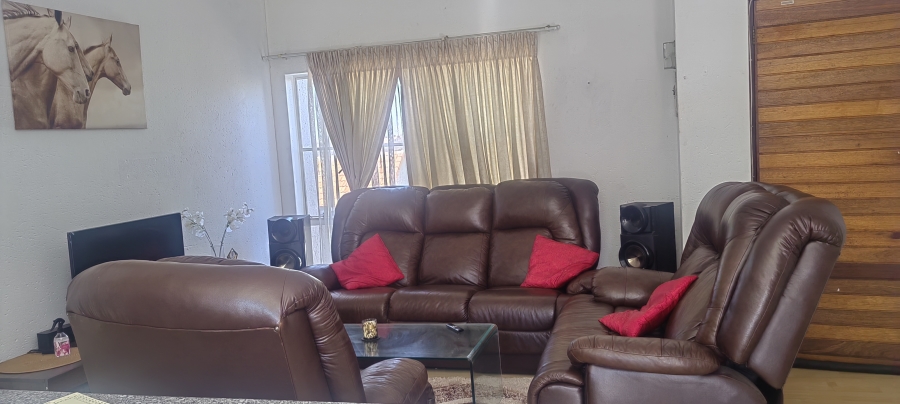 3 Bedroom Property for Sale in Bassonia Gauteng