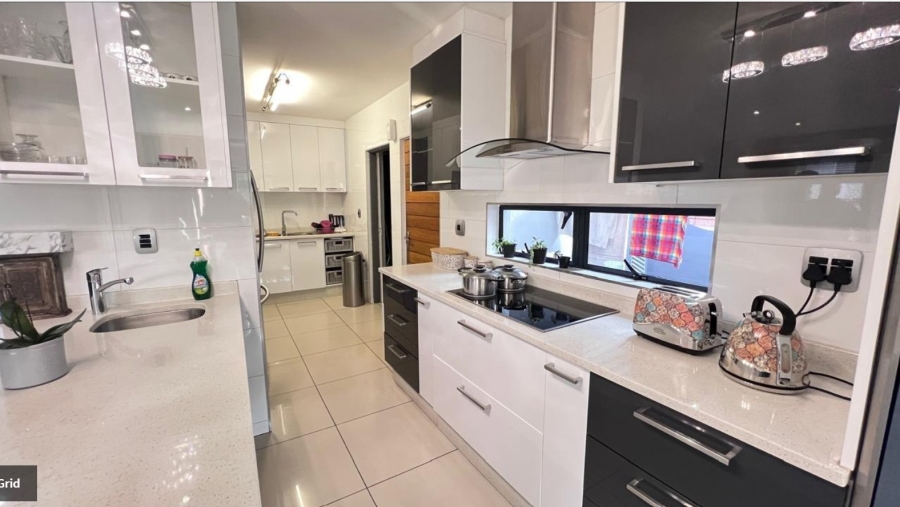4 Bedroom Property for Sale in Ormonde Gauteng