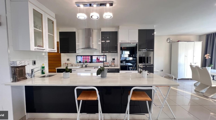 4 Bedroom Property for Sale in Ormonde Gauteng
