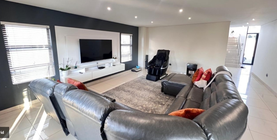 4 Bedroom Property for Sale in Ormonde Gauteng