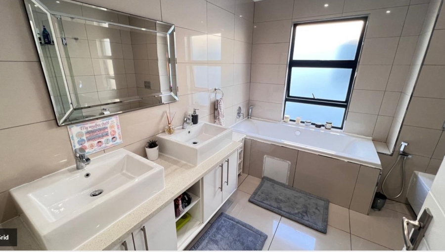 4 Bedroom Property for Sale in Ormonde Gauteng