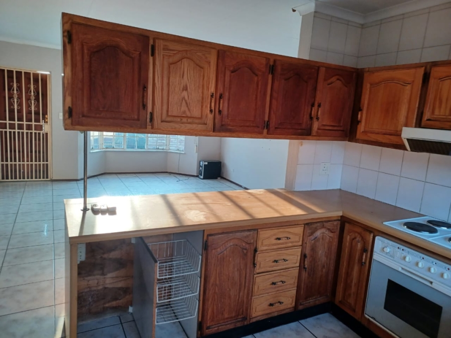 2 Bedroom Property for Sale in Croydon Gauteng
