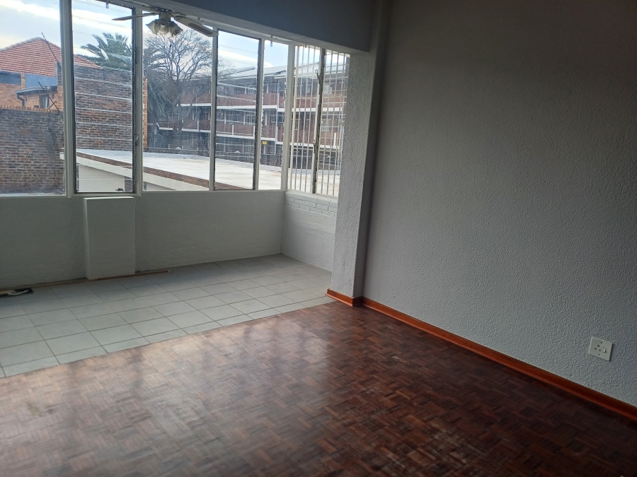 To Let 1 Bedroom Property for Rent in Linden Gauteng