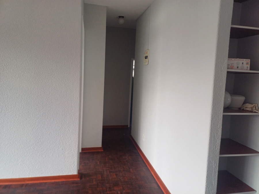 To Let 1 Bedroom Property for Rent in Linden Gauteng