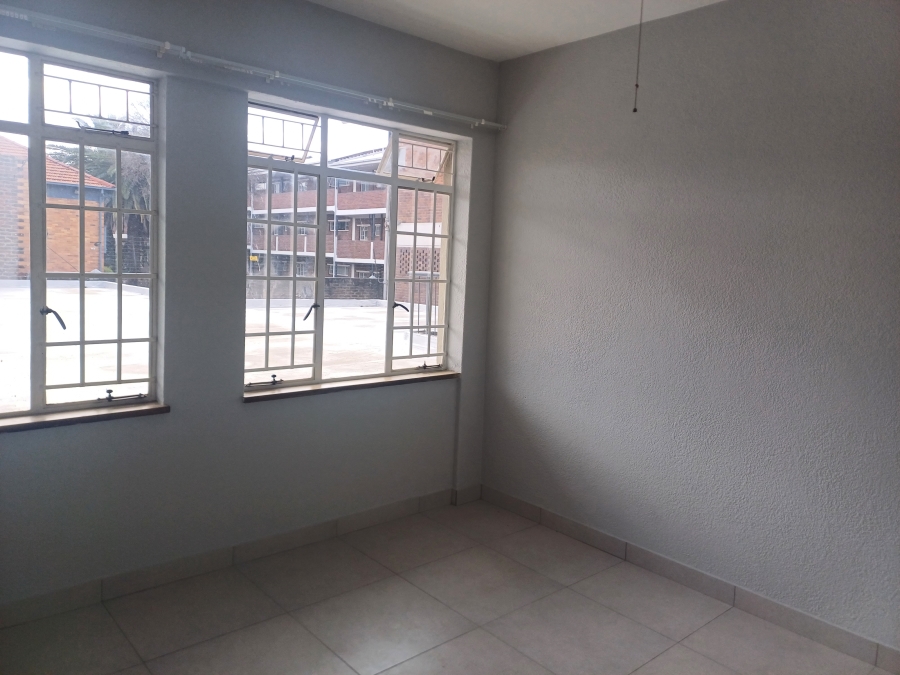 To Let 1 Bedroom Property for Rent in Linden Gauteng