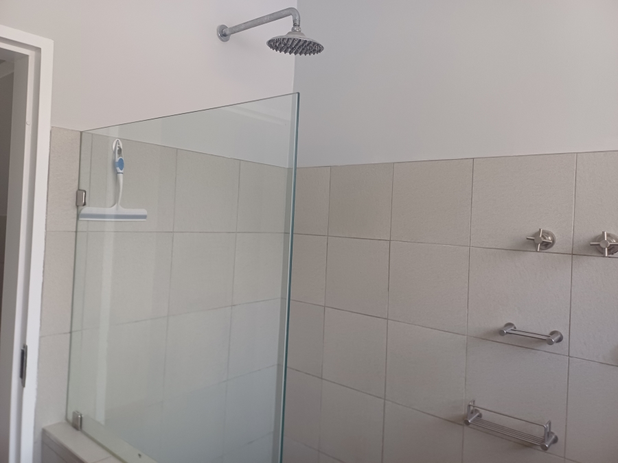 To Let 1 Bedroom Property for Rent in Linden Gauteng
