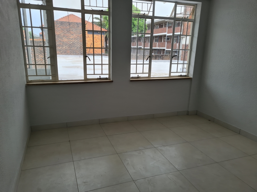 To Let 1 Bedroom Property for Rent in Linden Gauteng