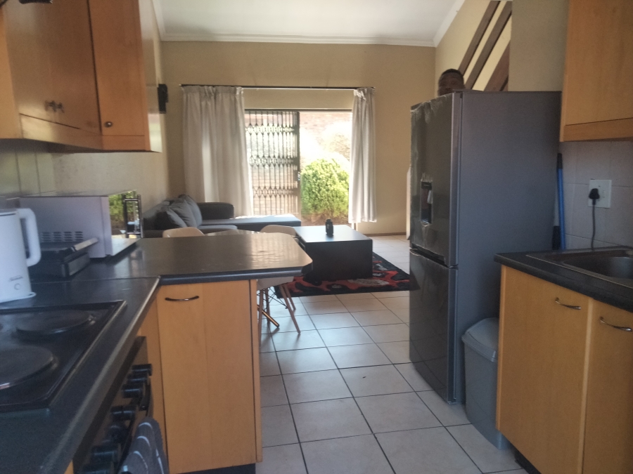 3 Bedroom Property for Sale in Wilgeheuwel Gauteng