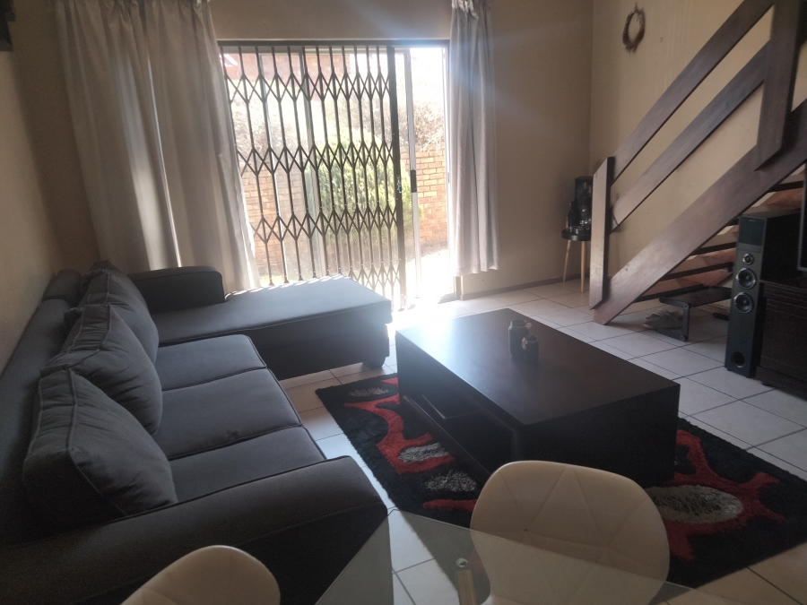 3 Bedroom Property for Sale in Wilgeheuwel Gauteng