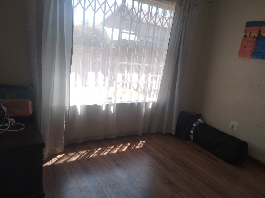 3 Bedroom Property for Sale in Wilgeheuwel Gauteng