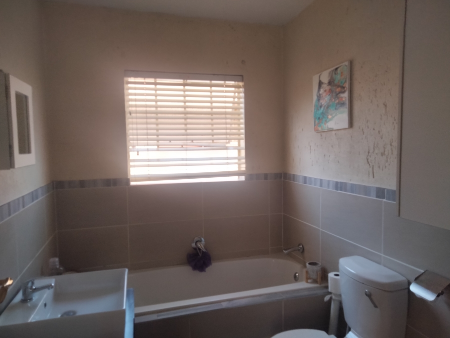 3 Bedroom Property for Sale in Wilgeheuwel Gauteng