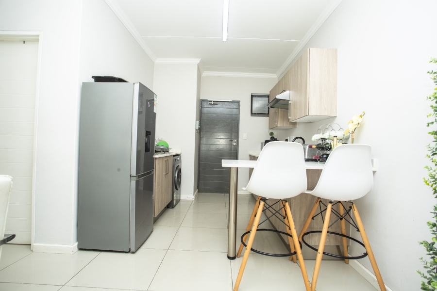 1 Bedroom Property for Sale in Halfway Gardens Gauteng