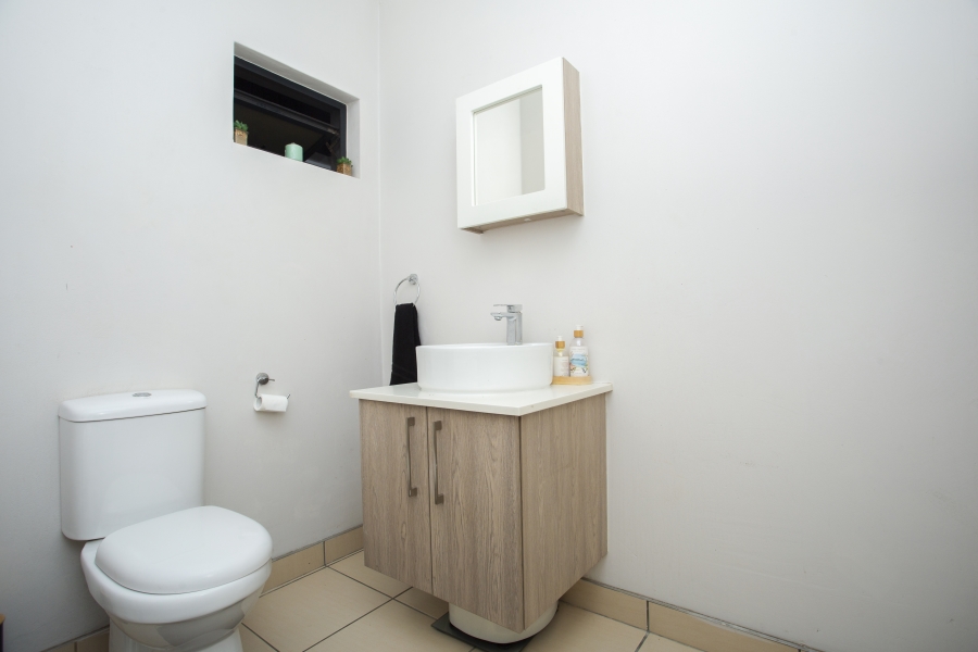 1 Bedroom Property for Sale in Halfway Gardens Gauteng