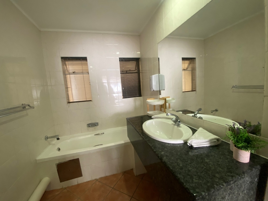 To Let 0 Bedroom Property for Rent in Rosebank Gauteng