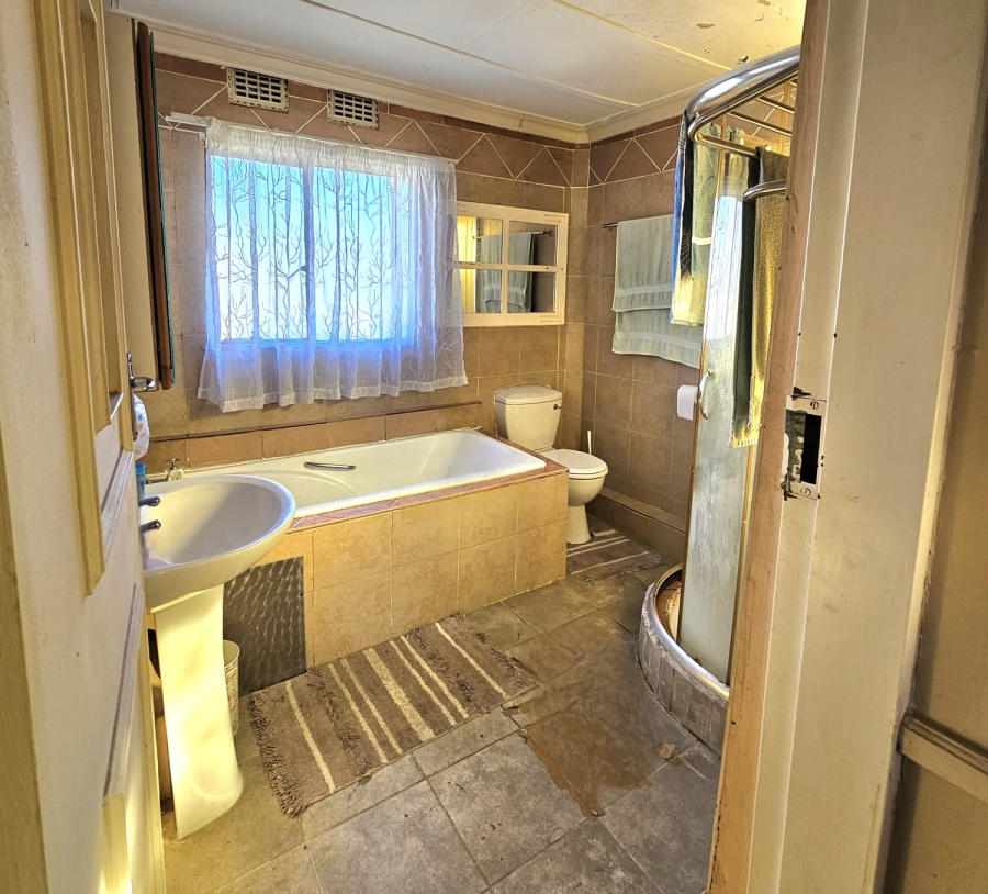 4 Bedroom Property for Sale in Dalpark Gauteng