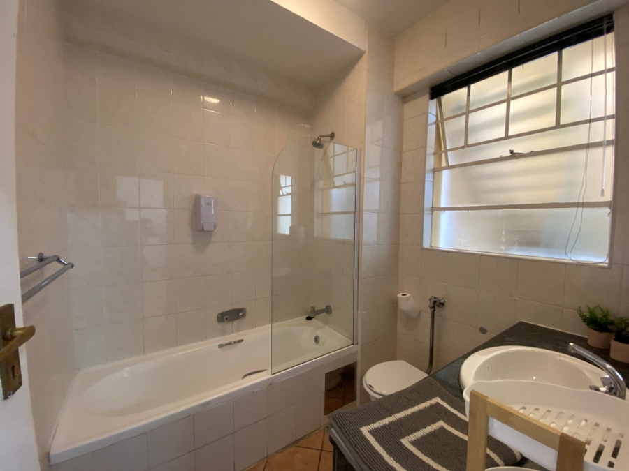 To Let 1 Bedroom Property for Rent in Rosebank Gauteng
