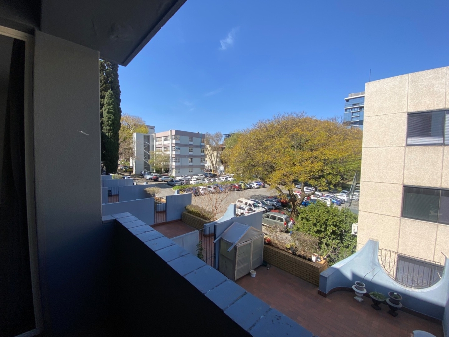To Let 1 Bedroom Property for Rent in Rosebank Gauteng
