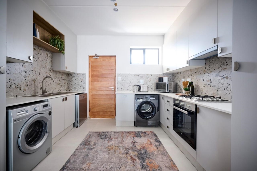To Let 2 Bedroom Property for Rent in Sandton Central Gauteng