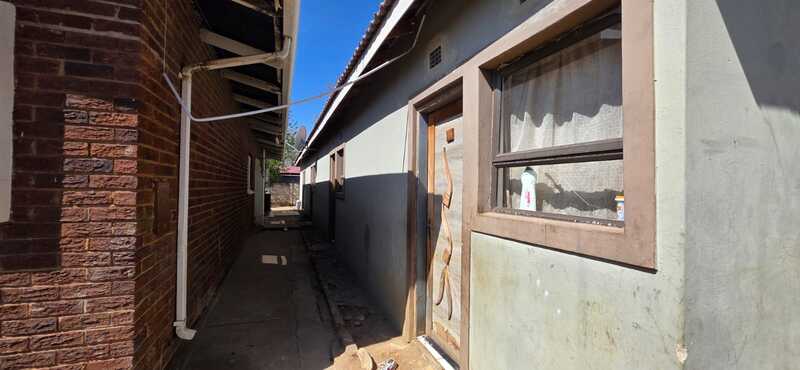 4 Bedroom Property for Sale in Vanderbijlpark CE 2 Gauteng
