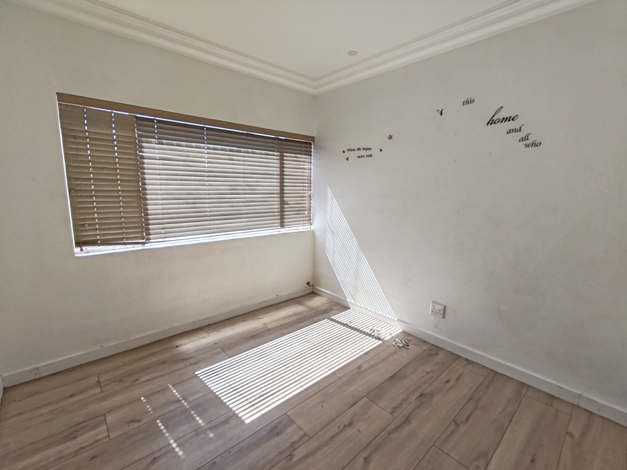 To Let 3 Bedroom Property for Rent in Faerie Glen Gauteng