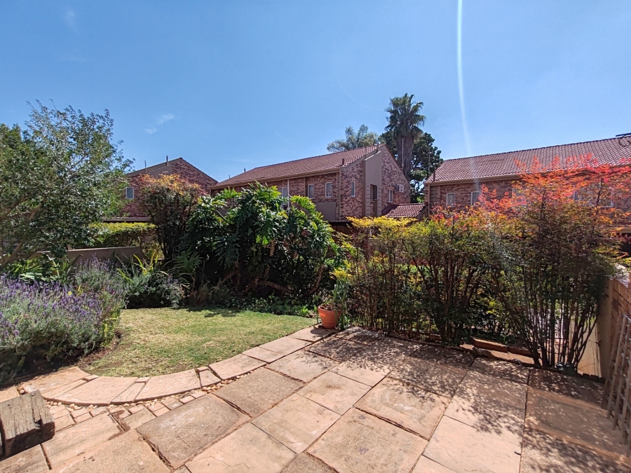To Let 3 Bedroom Property for Rent in Faerie Glen Gauteng