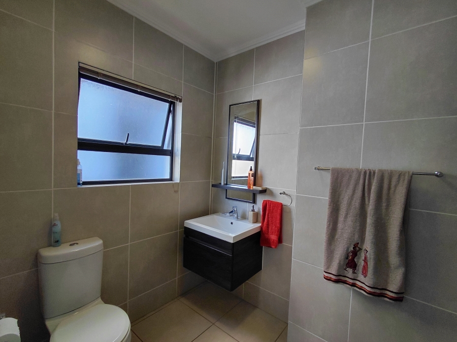 To Let 3 Bedroom Property for Rent in Modderfontein Gauteng
