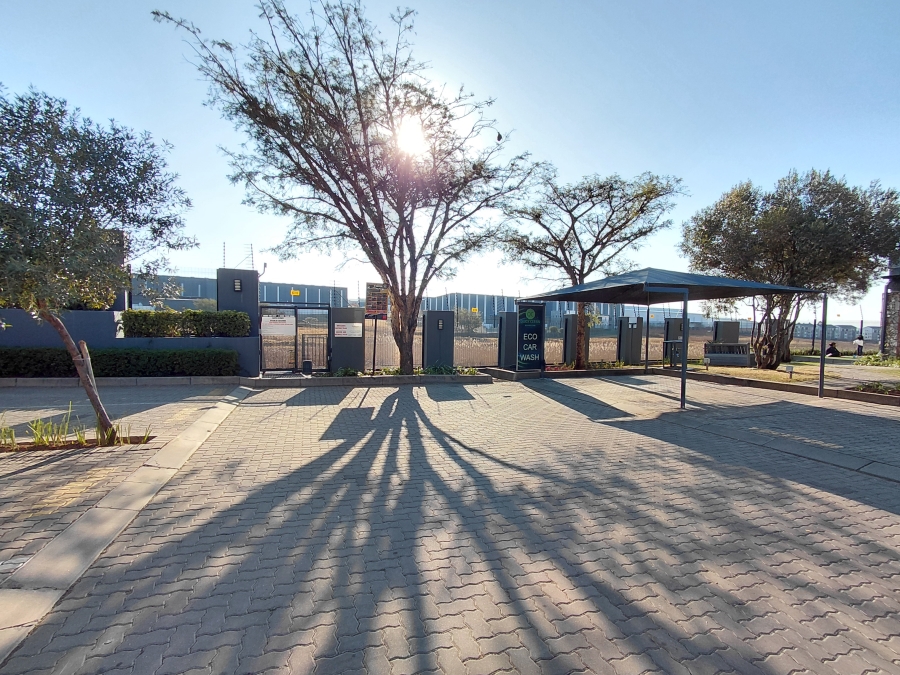 To Let 3 Bedroom Property for Rent in Modderfontein Gauteng