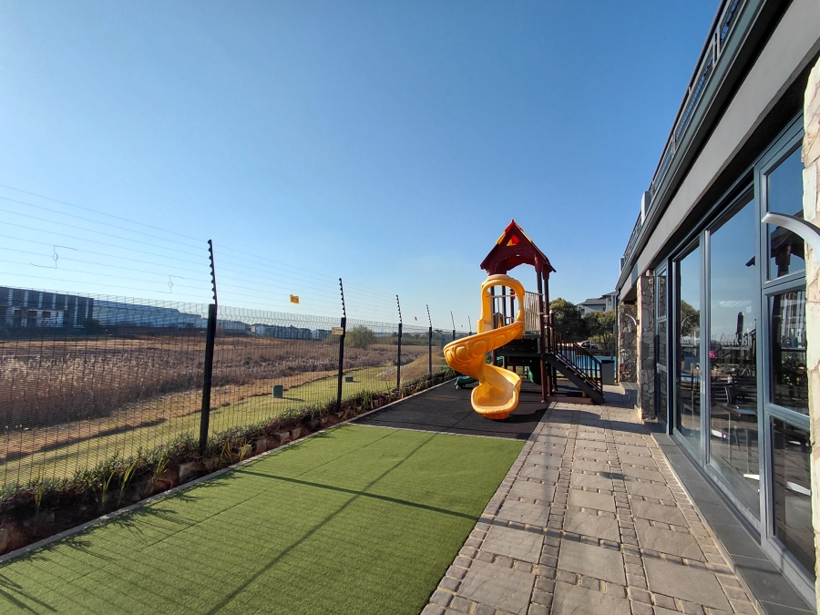 To Let 3 Bedroom Property for Rent in Modderfontein Gauteng