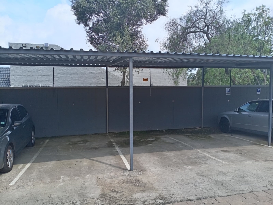 To Let 3 Bedroom Property for Rent in Buccleuch Gauteng
