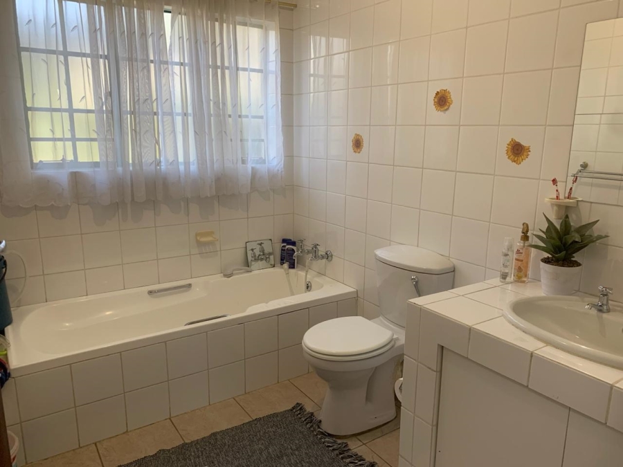 To Let 3 Bedroom Property for Rent in Randpark Gauteng