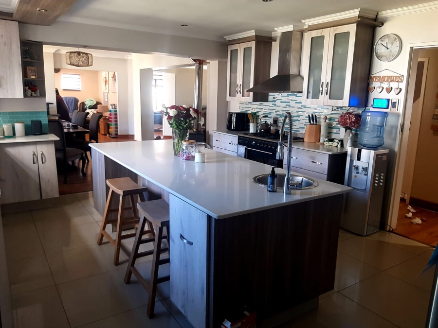 4 Bedroom Property for Sale in Eldoraigne Gauteng
