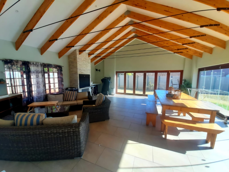 4 Bedroom Property for Sale in Eldoraigne Gauteng