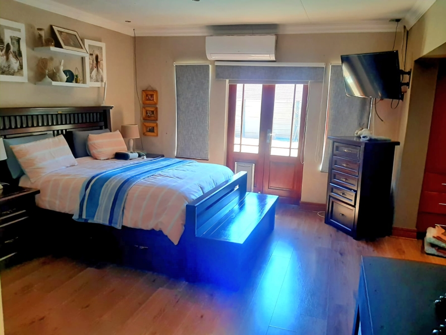 4 Bedroom Property for Sale in Eldoraigne Gauteng