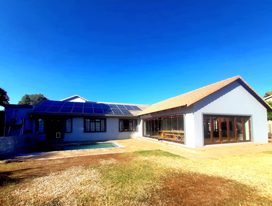 4 Bedroom Property for Sale in Eldoraigne Gauteng