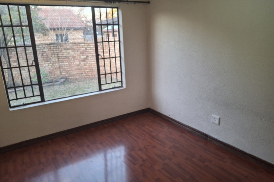 To Let 2 Bedroom Property for Rent in Equestria Gauteng