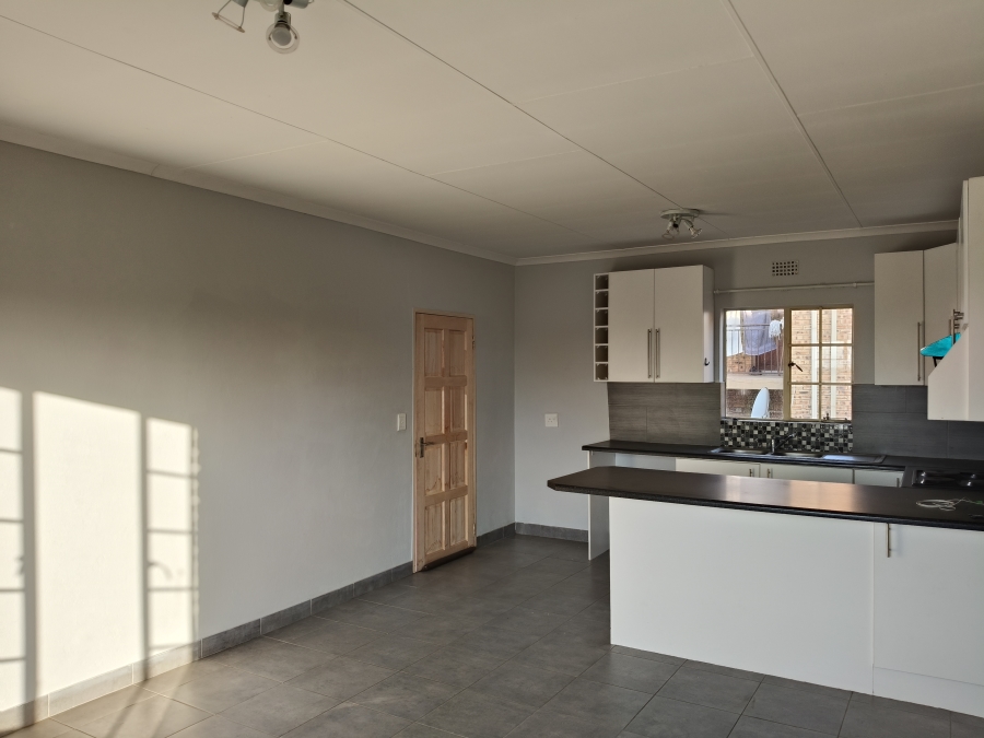 To Let 2 Bedroom Property for Rent in Terenure Gauteng