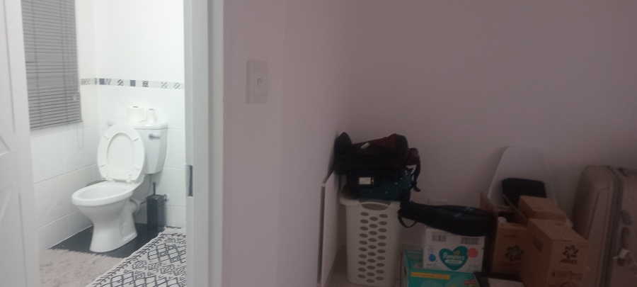 To Let 2 Bedroom Property for Rent in Halfway Gardens Gauteng