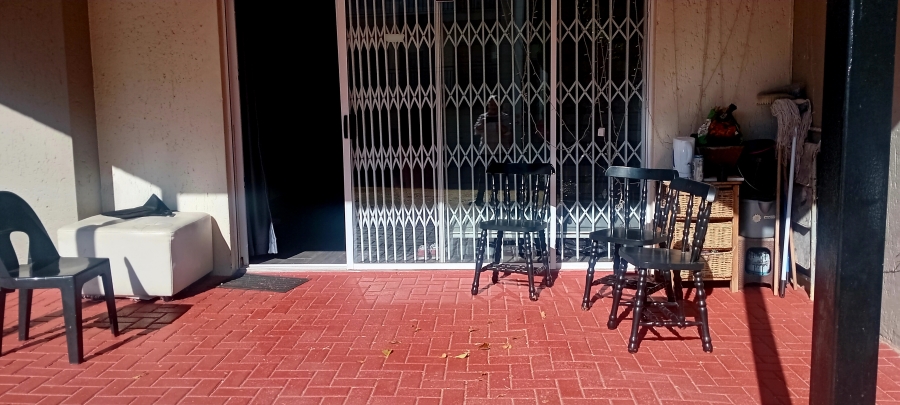 To Let 2 Bedroom Property for Rent in Halfway Gardens Gauteng