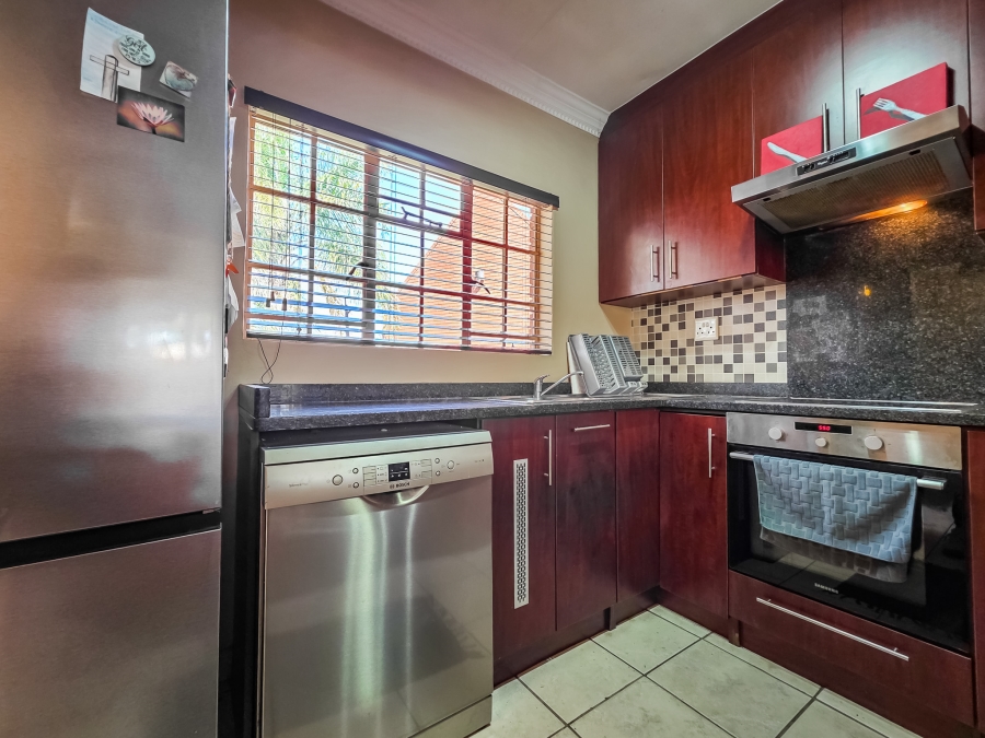 4 Bedroom Property for Sale in Garsfontein Gauteng