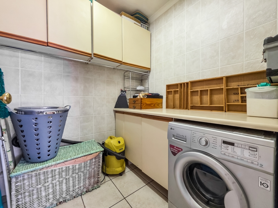 4 Bedroom Property for Sale in Garsfontein Gauteng