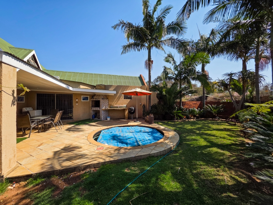 4 Bedroom Property for Sale in Garsfontein Gauteng
