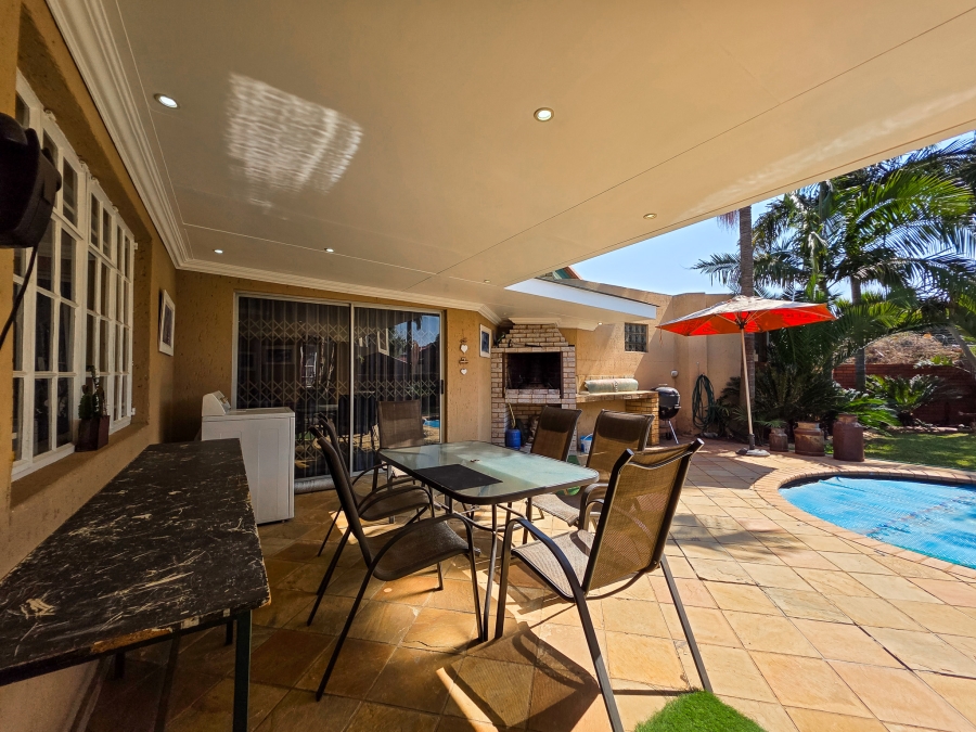 4 Bedroom Property for Sale in Garsfontein Gauteng