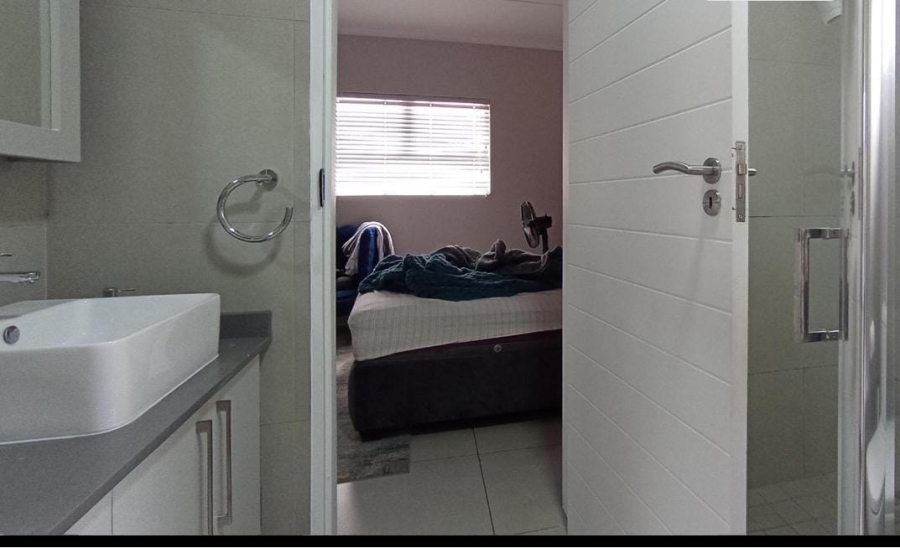3 Bedroom Property for Sale in Erand Gardens Gauteng