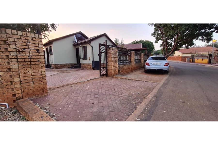 3 Bedroom Property for Sale in Philip Nel Park Gauteng