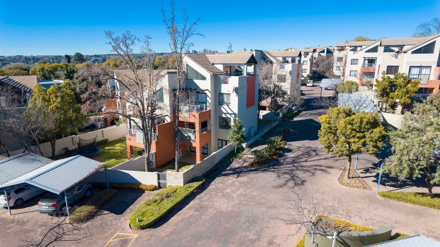 To Let 2 Bedroom Property for Rent in Bryanston East Gauteng