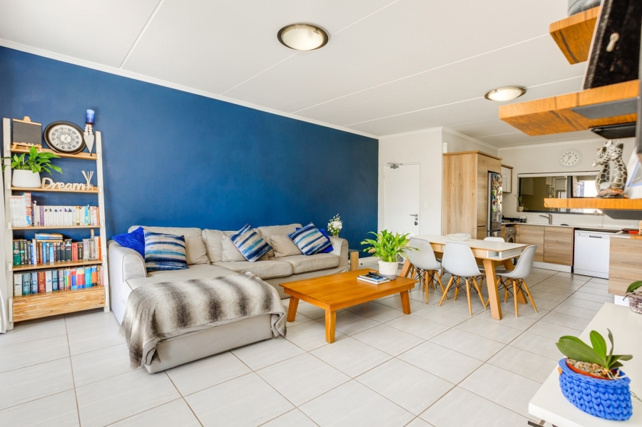2 Bedroom Property for Sale in Waterfall Heights Gauteng